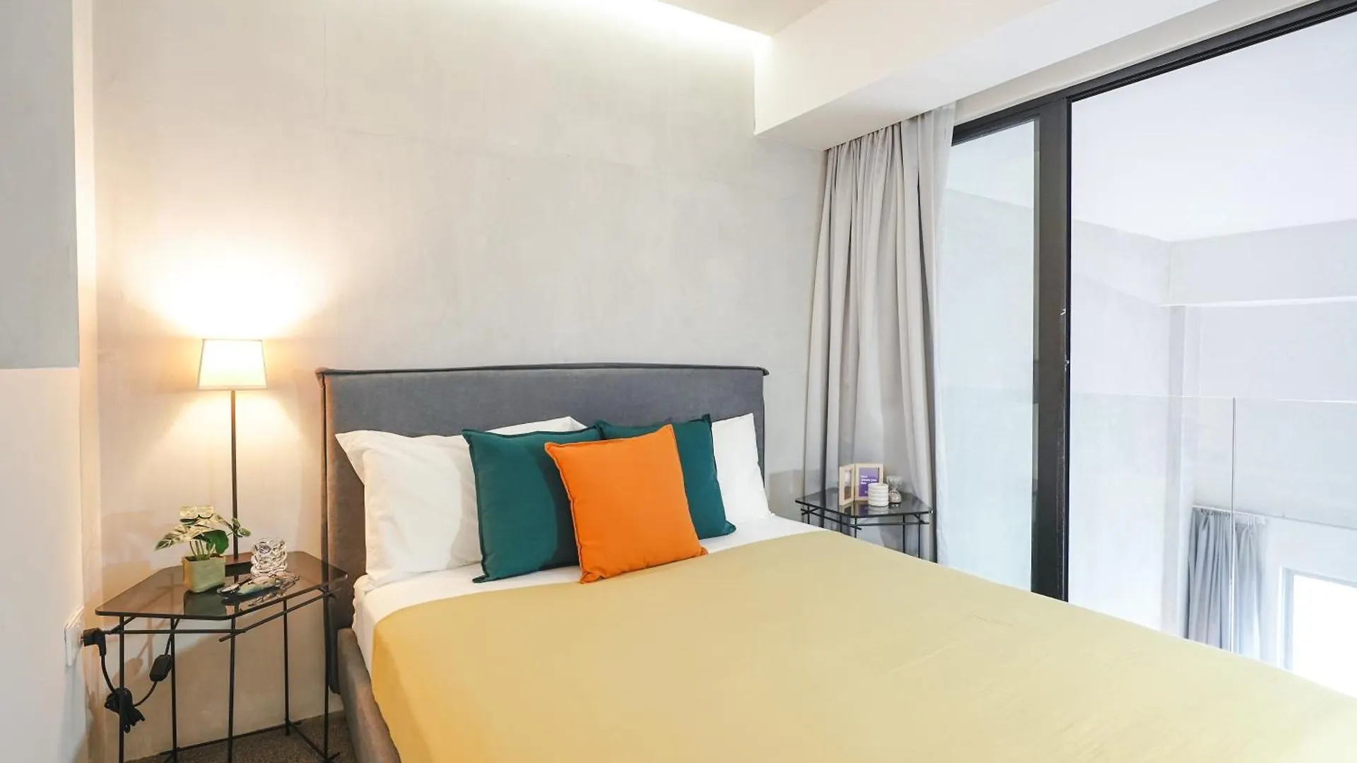 アパート Base Residences: Hong Kong Street シンガポール