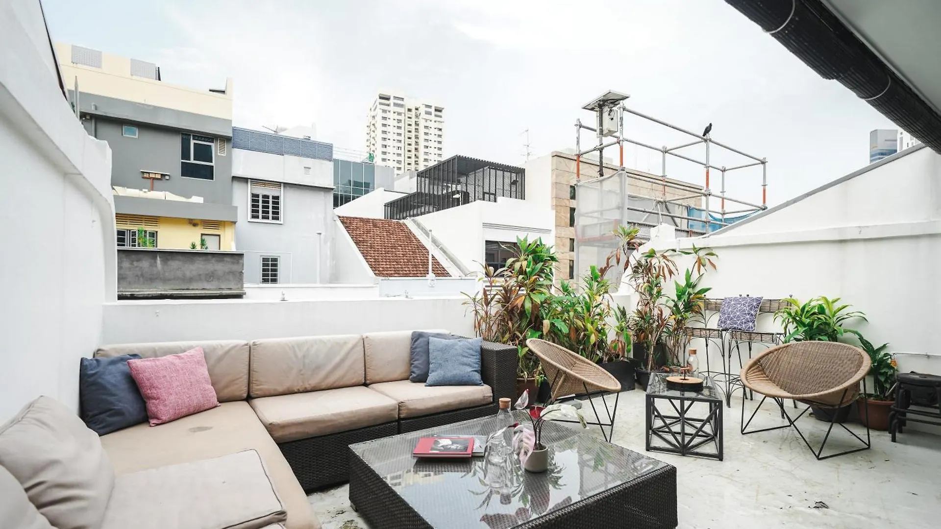 Base Residences: Hong Kong Street シンガポール