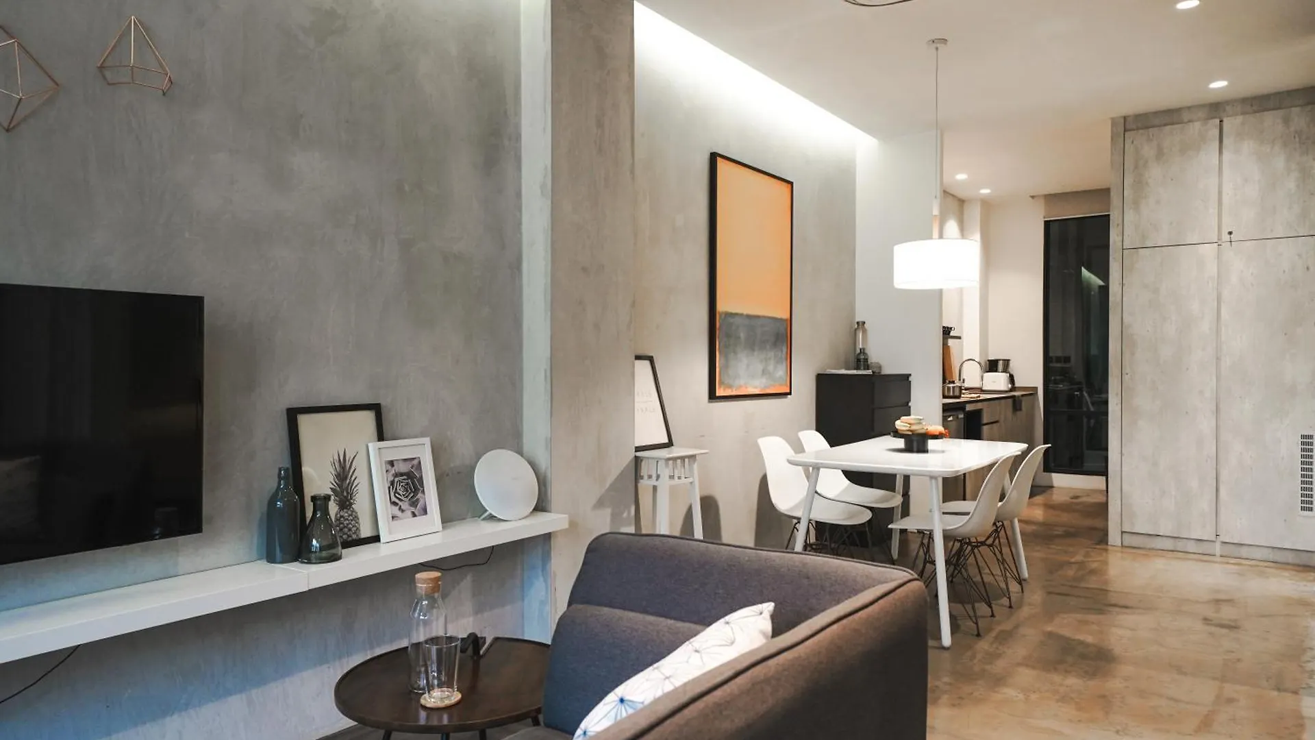 Base Residences: Hong Kong Street シンガポール アパート