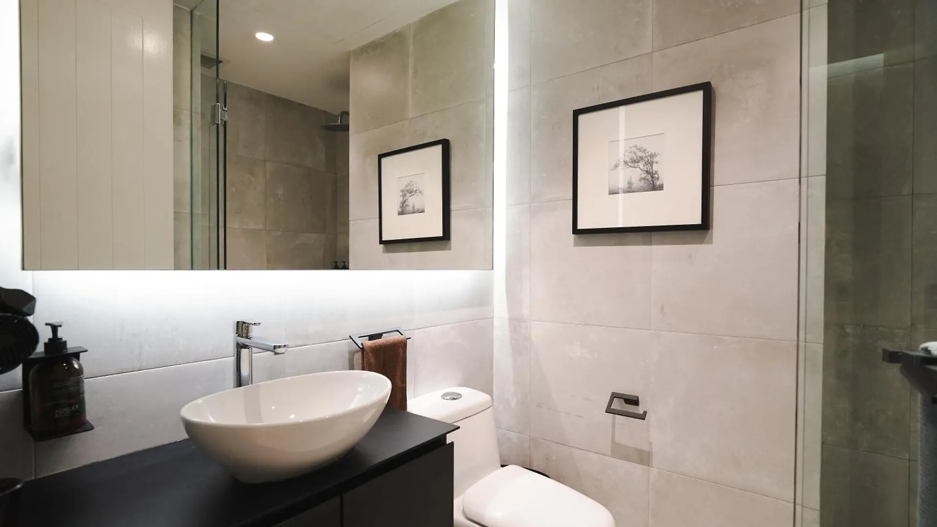 Base Residences: Hong Kong Street シンガポール 0*,