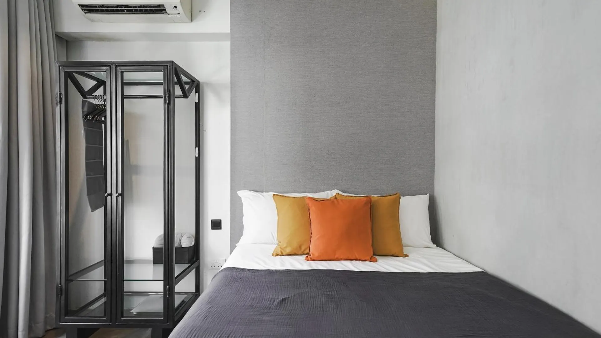 アパート Base Residences: Hong Kong Street シンガポール