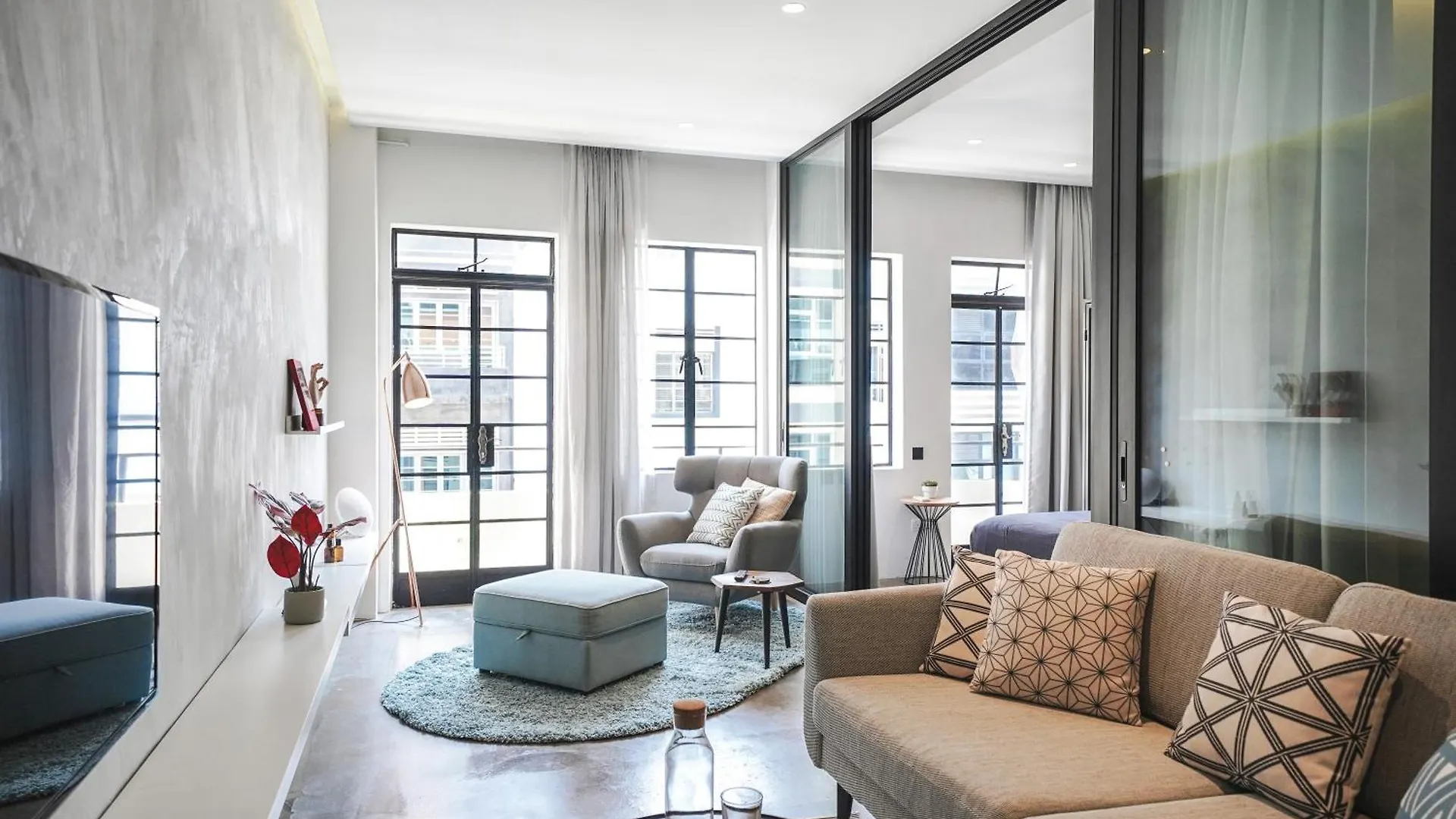 Base Residences: Hong Kong Street シンガポール アパート