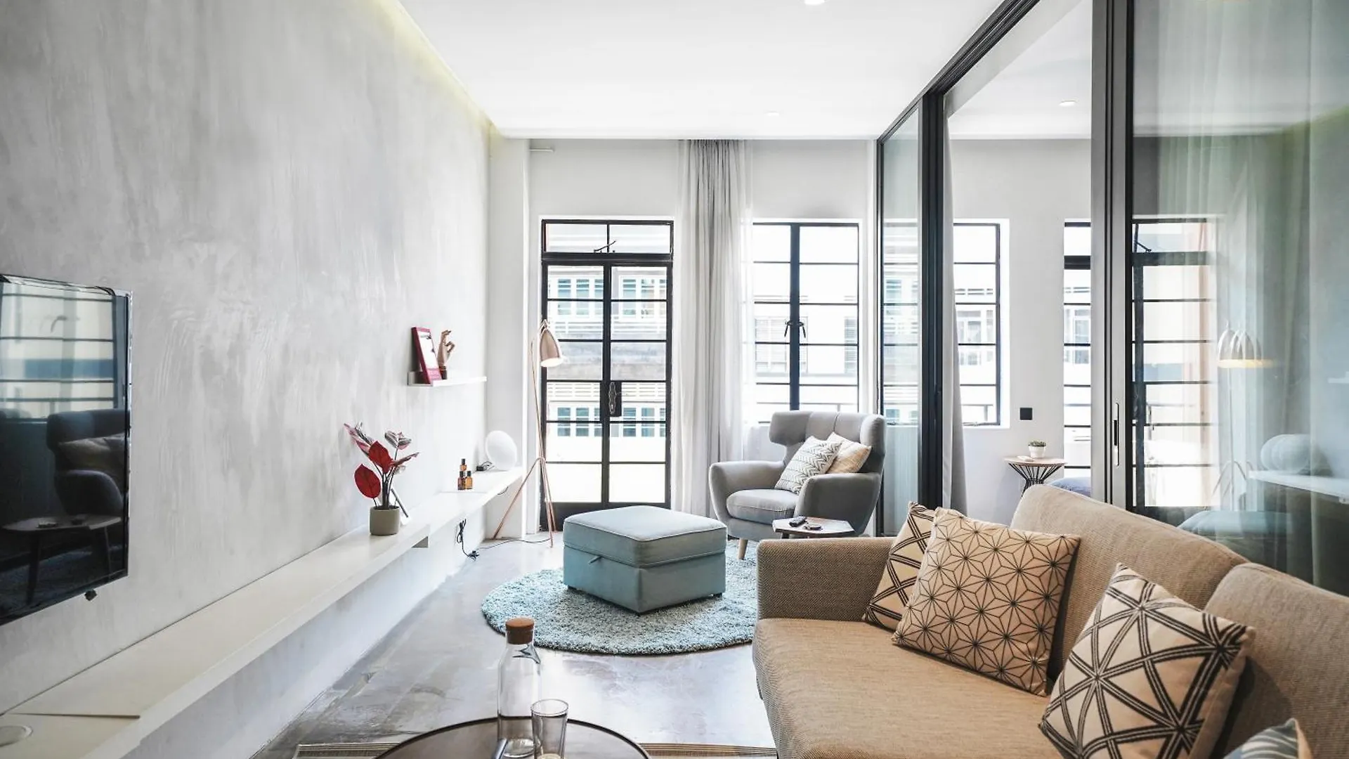 Base Residences: Hong Kong Street 新加坡 0*,  新加坡
